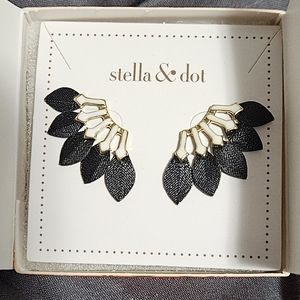 Feather Studs